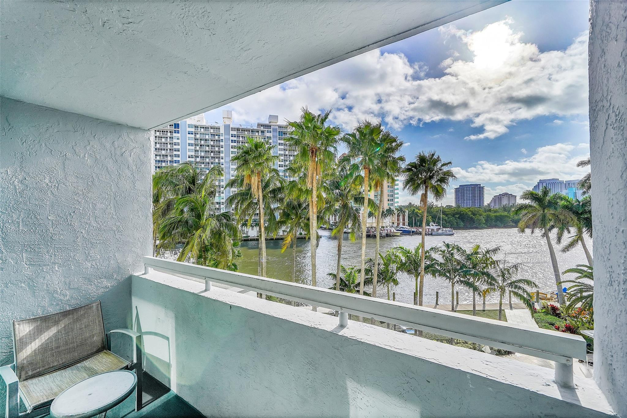 2670 E Sunrise Blvd #322