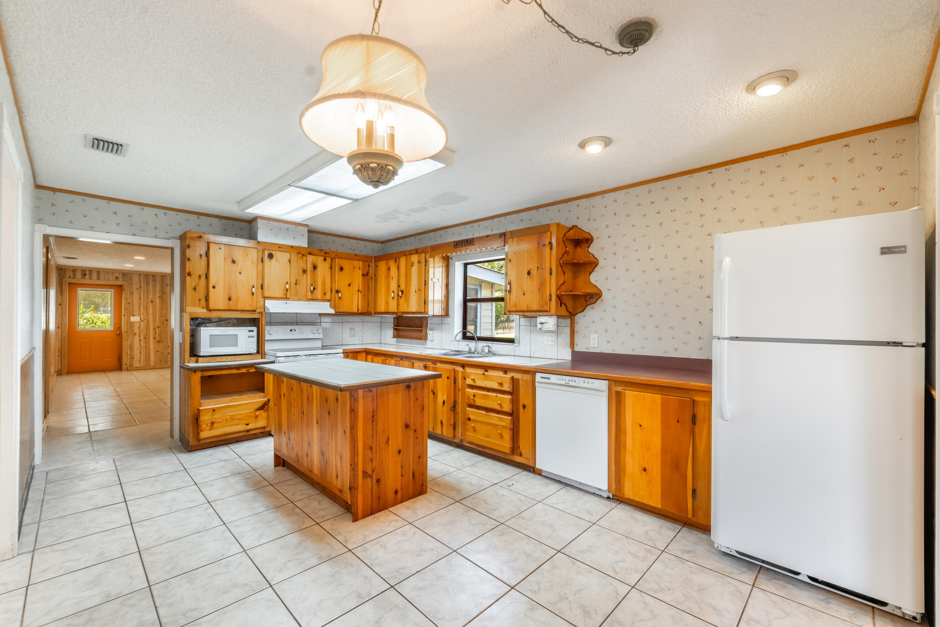 6397 Peterson Rd Fort Pierce, FL 34947