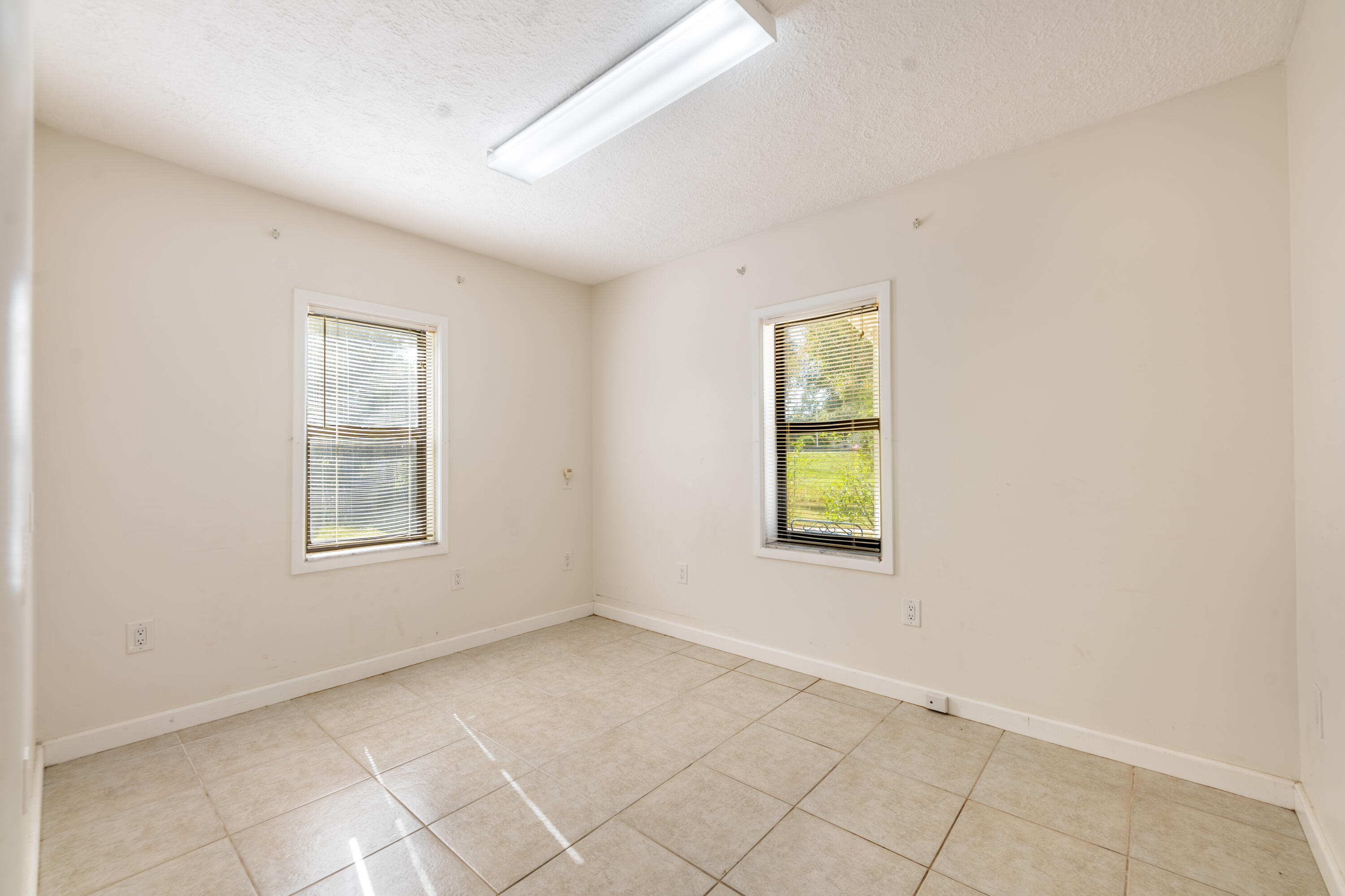 6397 Peterson Rd Fort Pierce, FL 34947