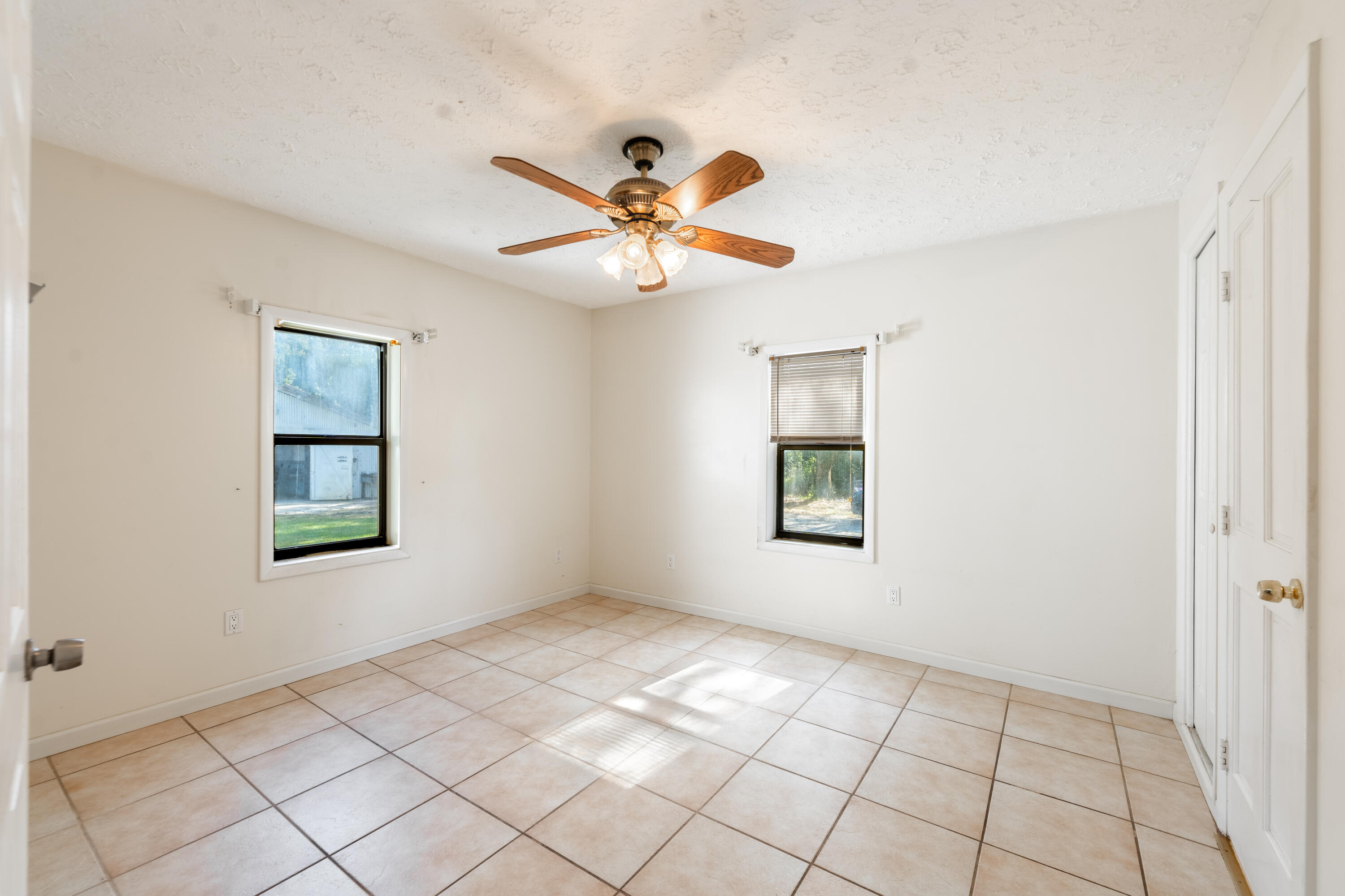 6397 Peterson Rd Fort Pierce, FL 34947