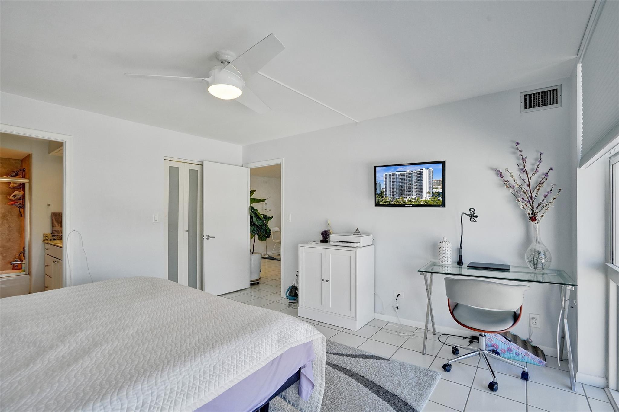 2841 N Ocean Blvd #1009,Fort Lauderdale, FL 33308