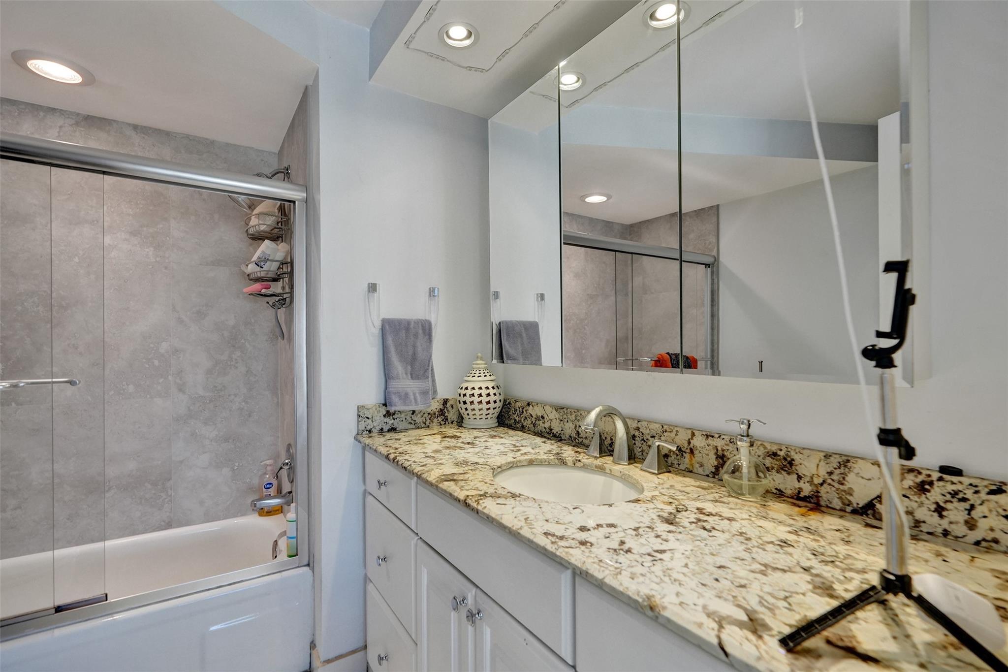 2841 N Ocean Blvd #1009,Fort Lauderdale, FL 33308