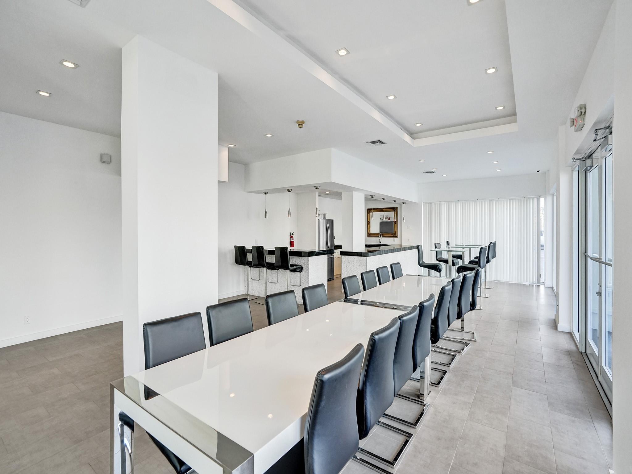 2841 N Ocean Blvd #1009,Fort Lauderdale, FL 33308