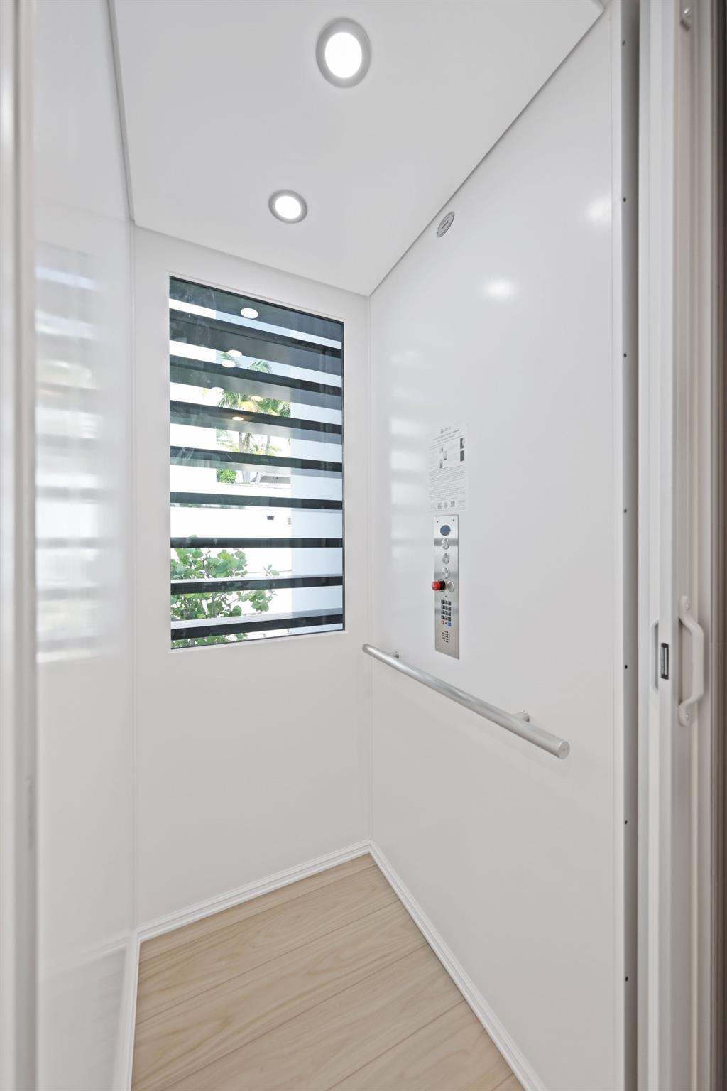 204 Osceola Park Ln Delray Beach, FL 33483