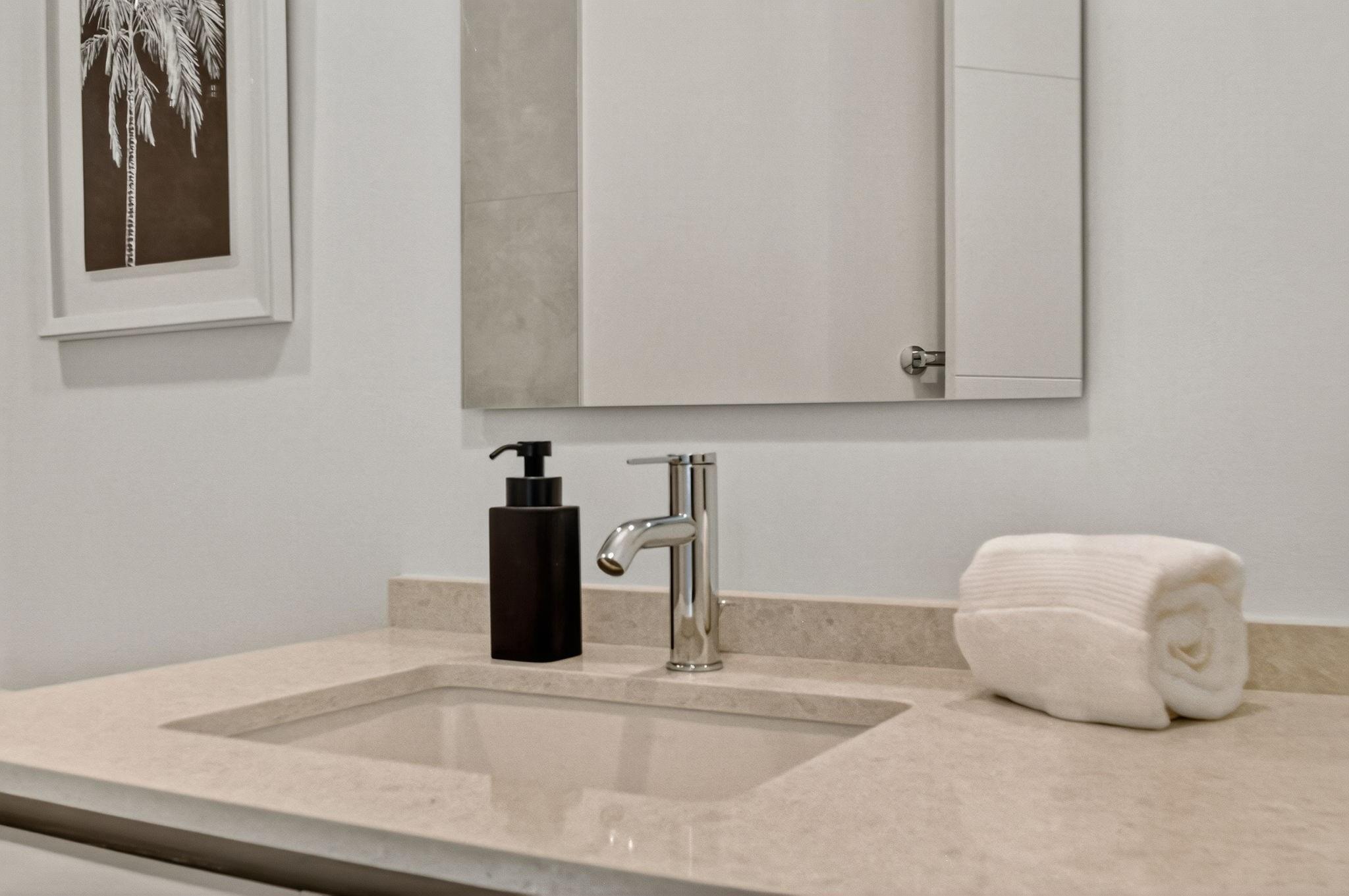 204 Osceola Park Ln Delray Beach, FL 33483