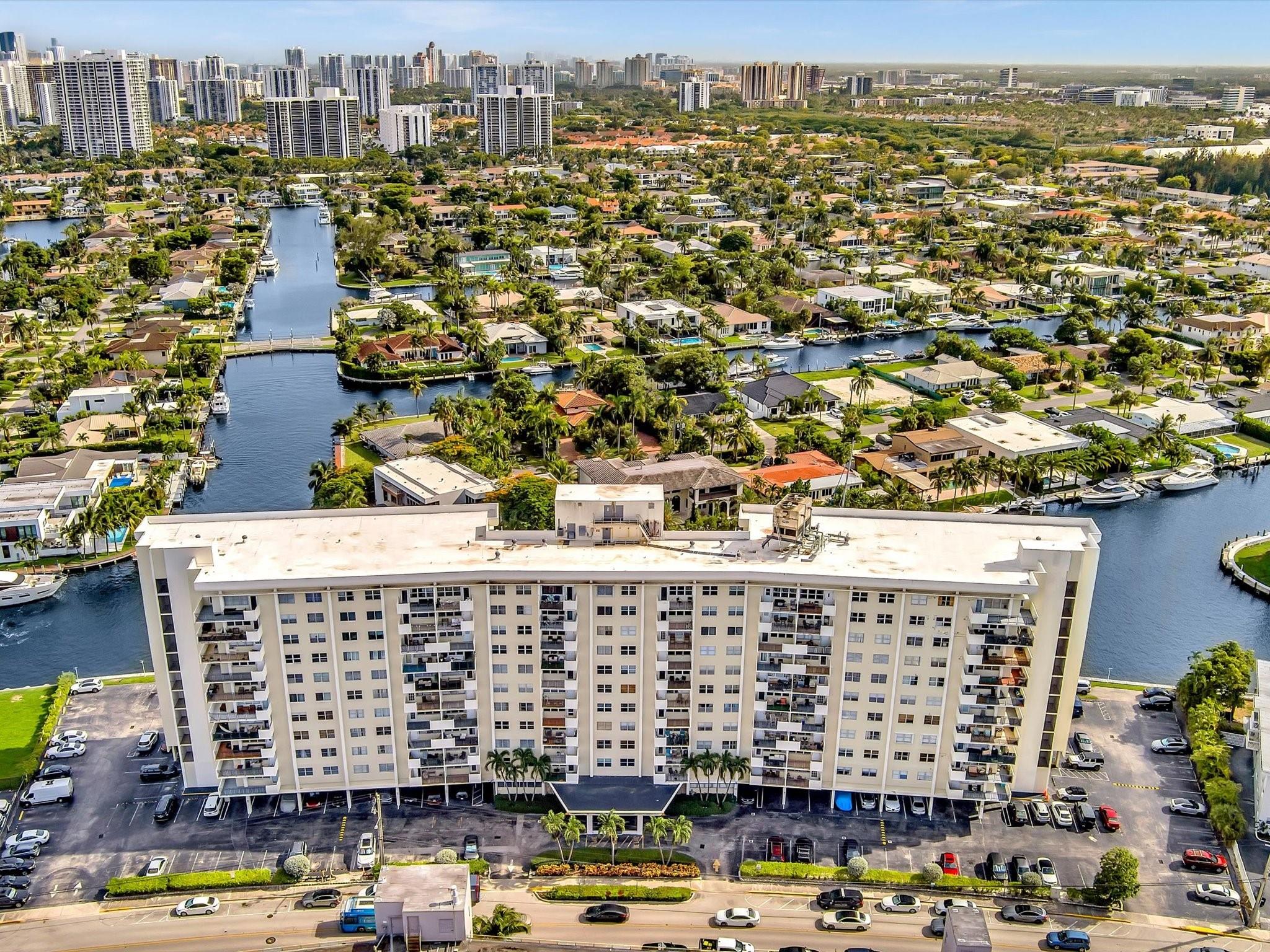 401 Golden Isles Dr #1007