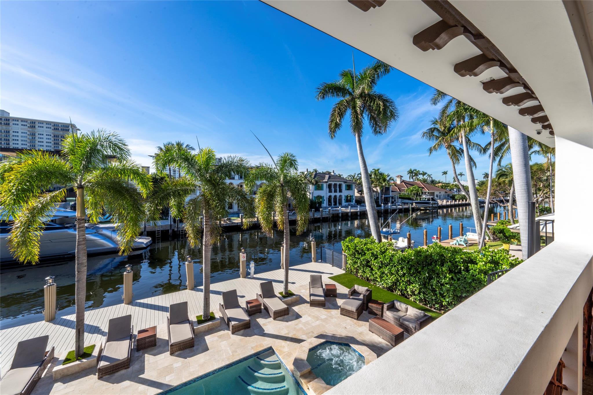 2430 Castilla Isle Fort Lauderdale, FL 33301