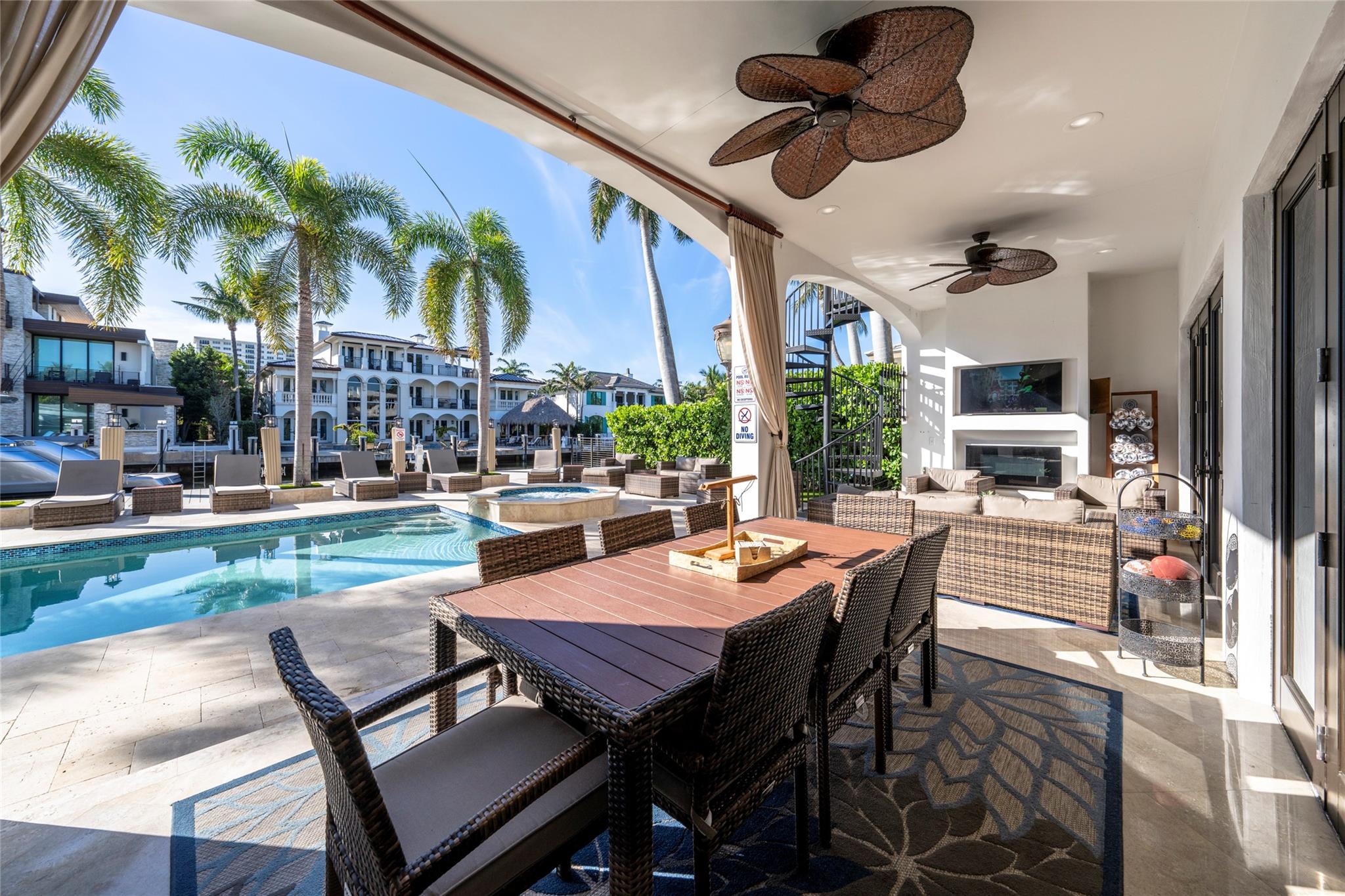 2430 Castilla Isle Fort Lauderdale, FL 33301