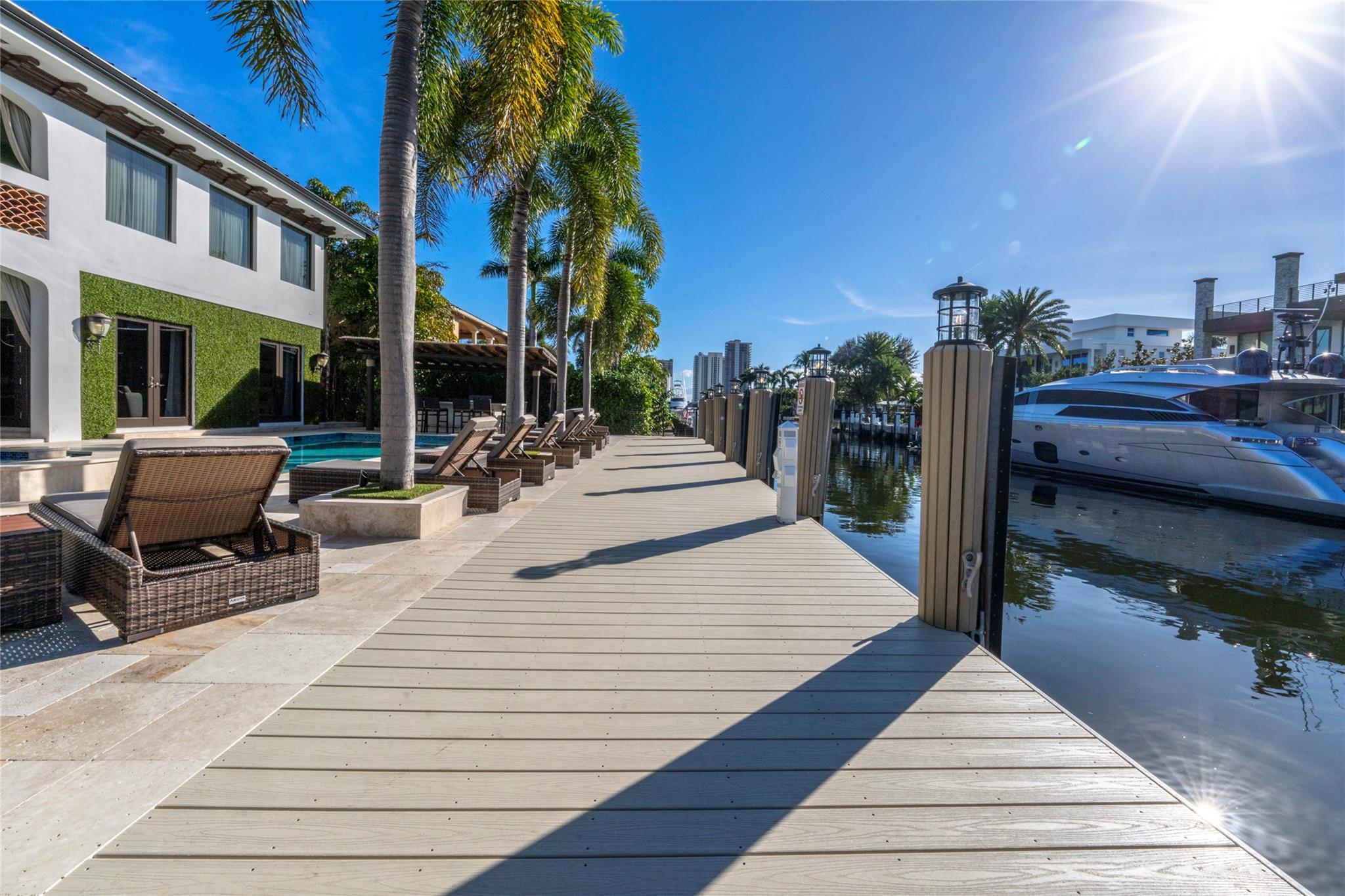 2430 Castilla Isle Fort Lauderdale, FL 33301