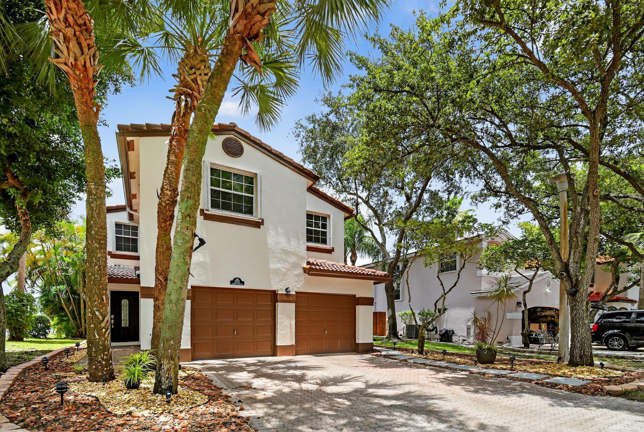 9861 Fairway Cv Ln