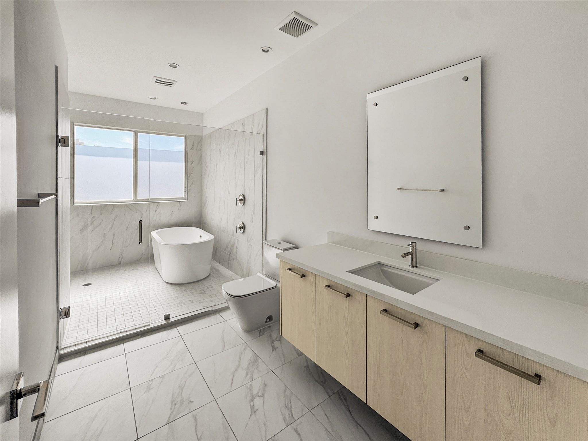 1044 Ne 18th Ave #203 Fort Lauderdale, FL 33309