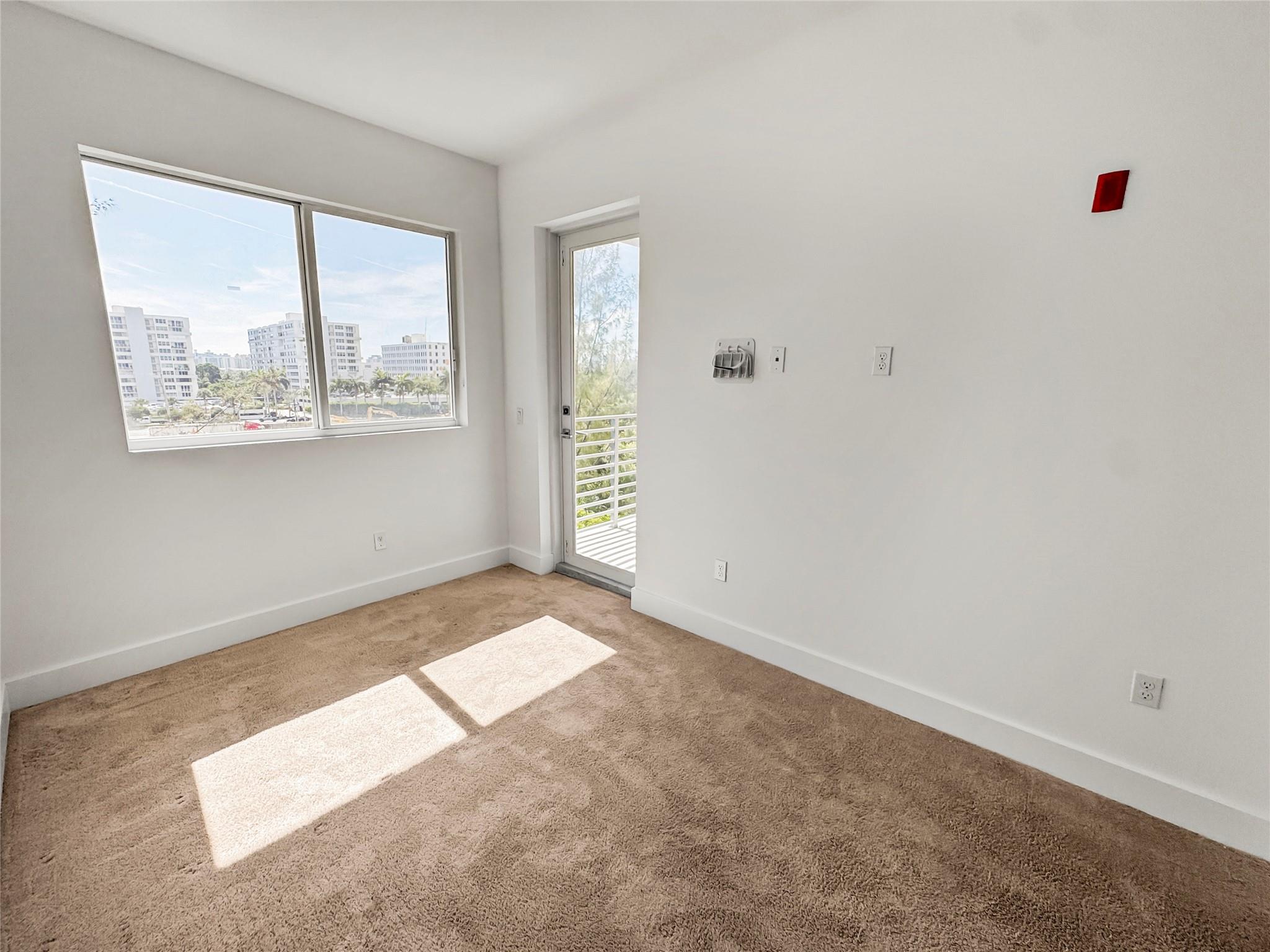 1044 Ne 18th Ave #203 Fort Lauderdale, FL 33309