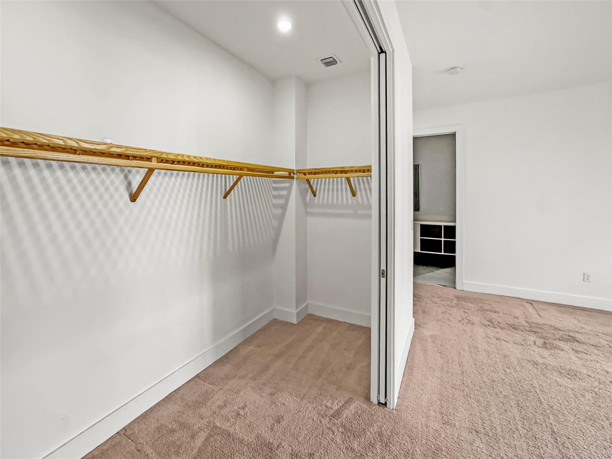 1044 Ne 18th Ave #203 Fort Lauderdale, FL 33309