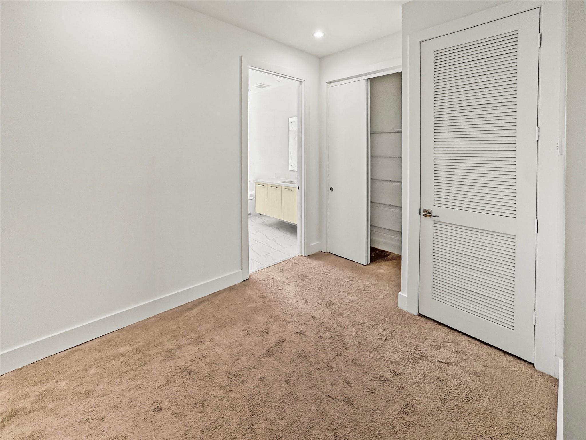 1044 Ne 18th Ave #203 Fort Lauderdale, FL 33309