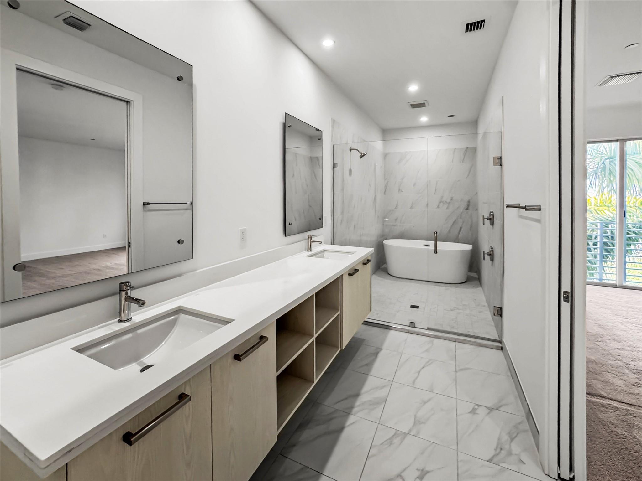 1044 Ne 18th Ave #203 Fort Lauderdale, FL 33309