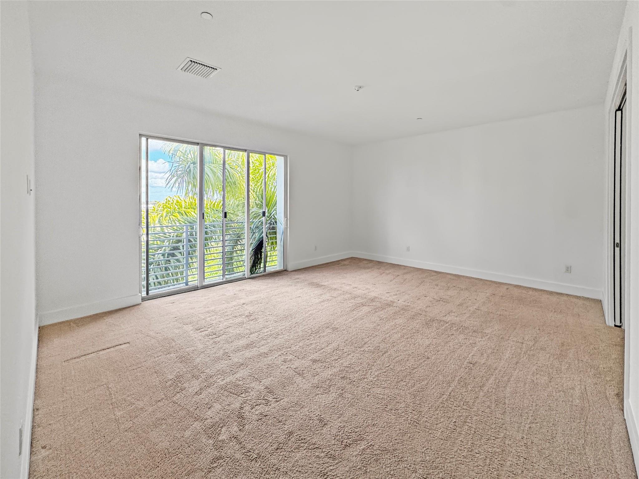 1044 Ne 18th Ave #203 Fort Lauderdale, FL 33309