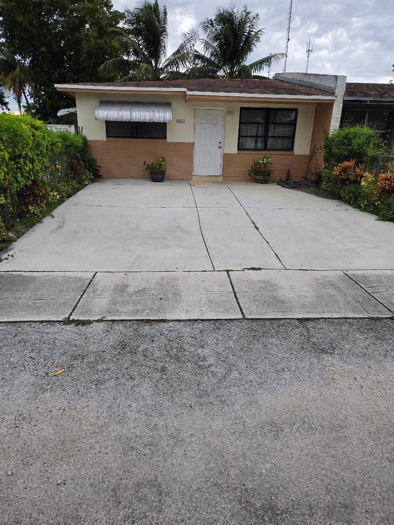 5461 SW 38th Ct