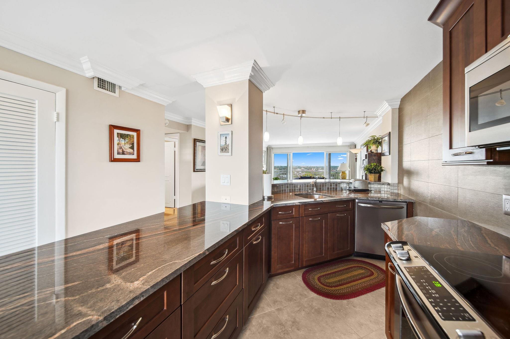 2611 N Riverside Dr #1106 Pompano Beach, FL 33062