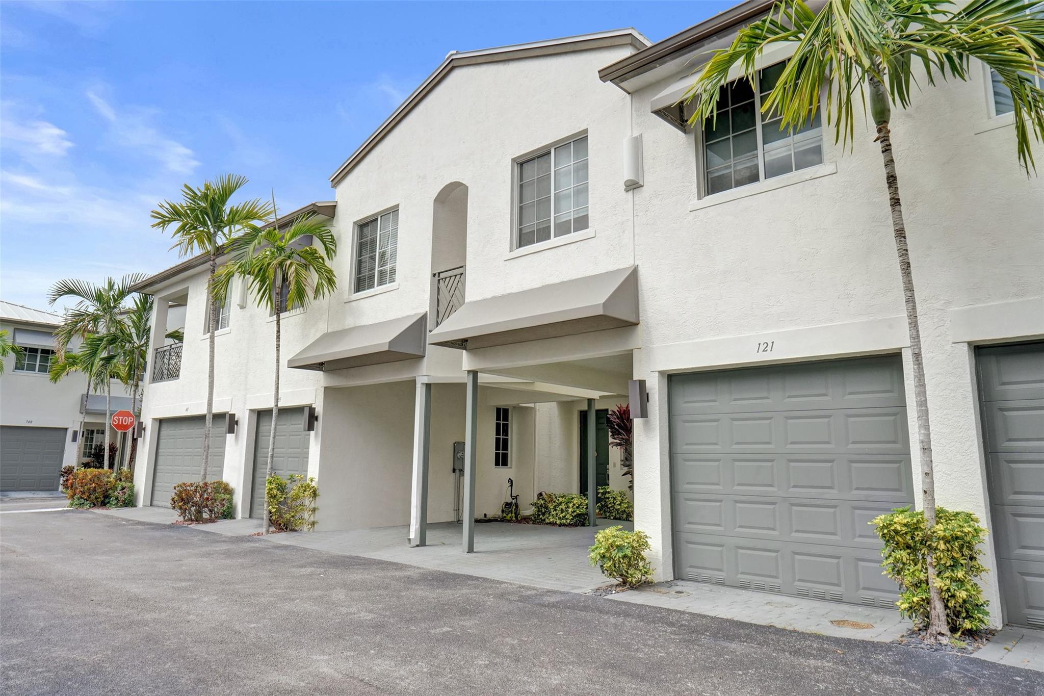 121 SE 7th Ave #121