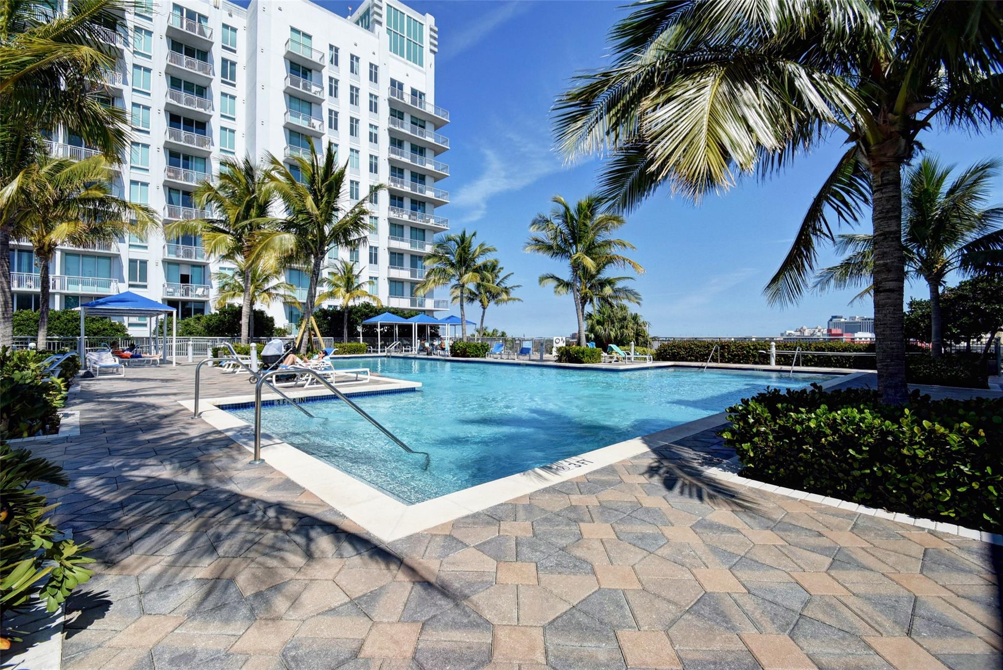 300 S Australian Ave #919