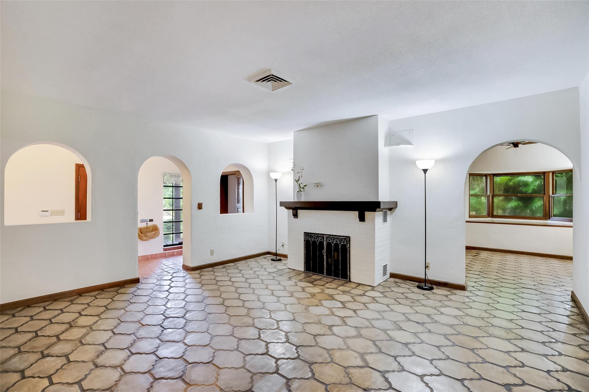 1022 SE 12th Way Fort Lauderdale, FL 33316