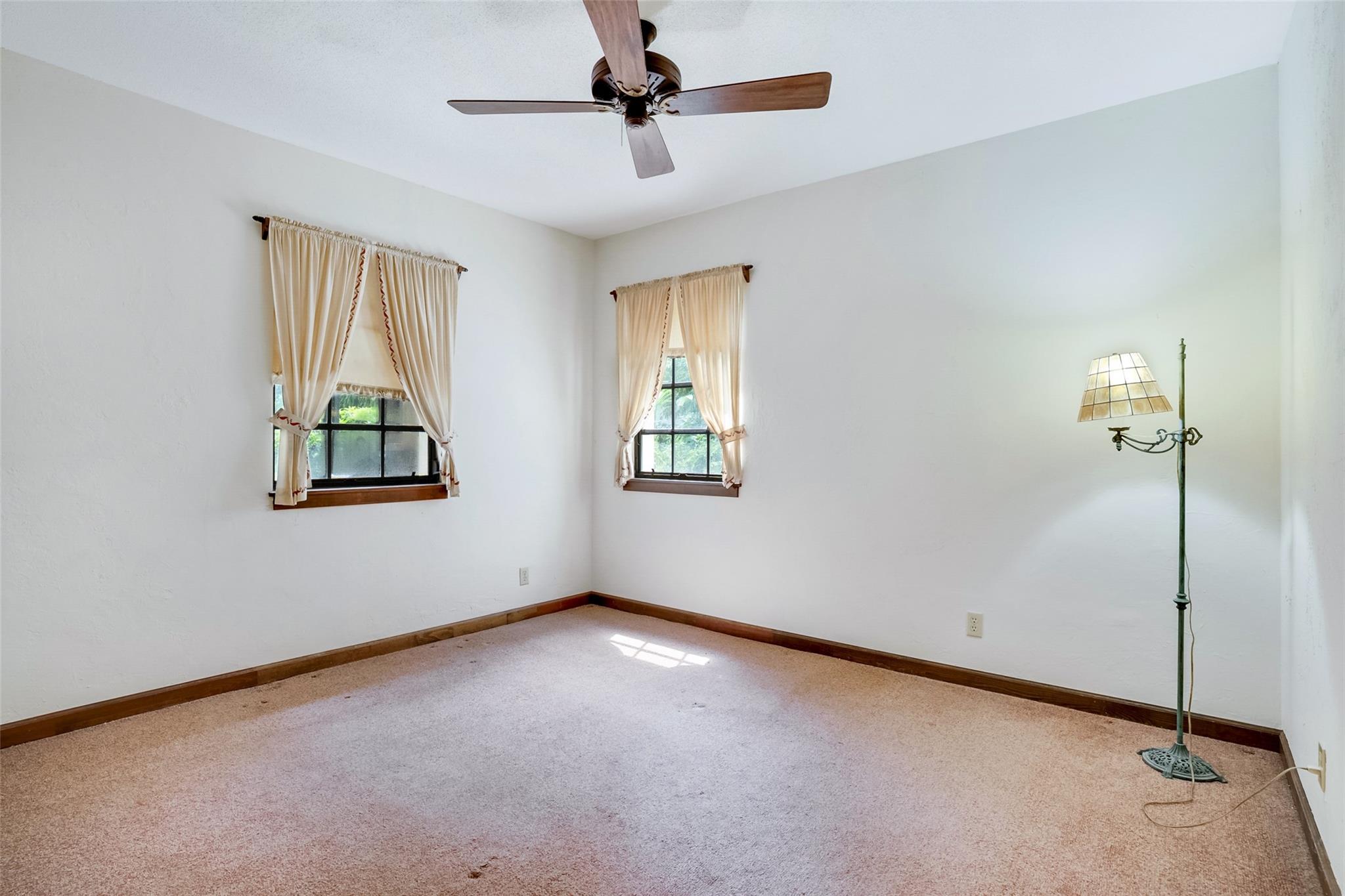 1022 SE 12th Way Fort Lauderdale, FL 33316