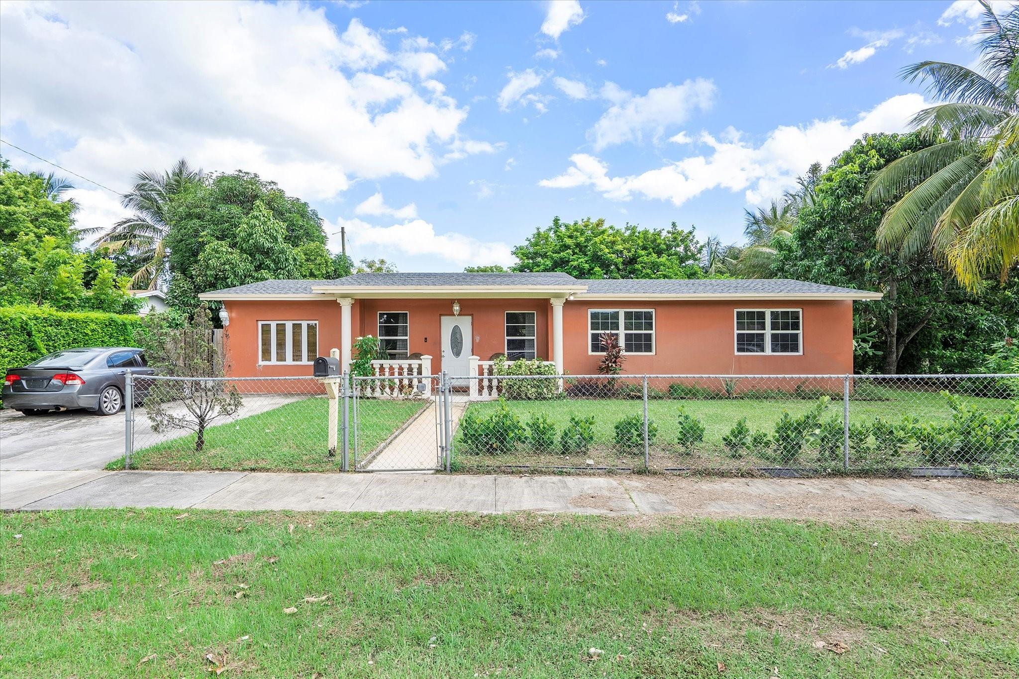 19351 NE 1st Ct