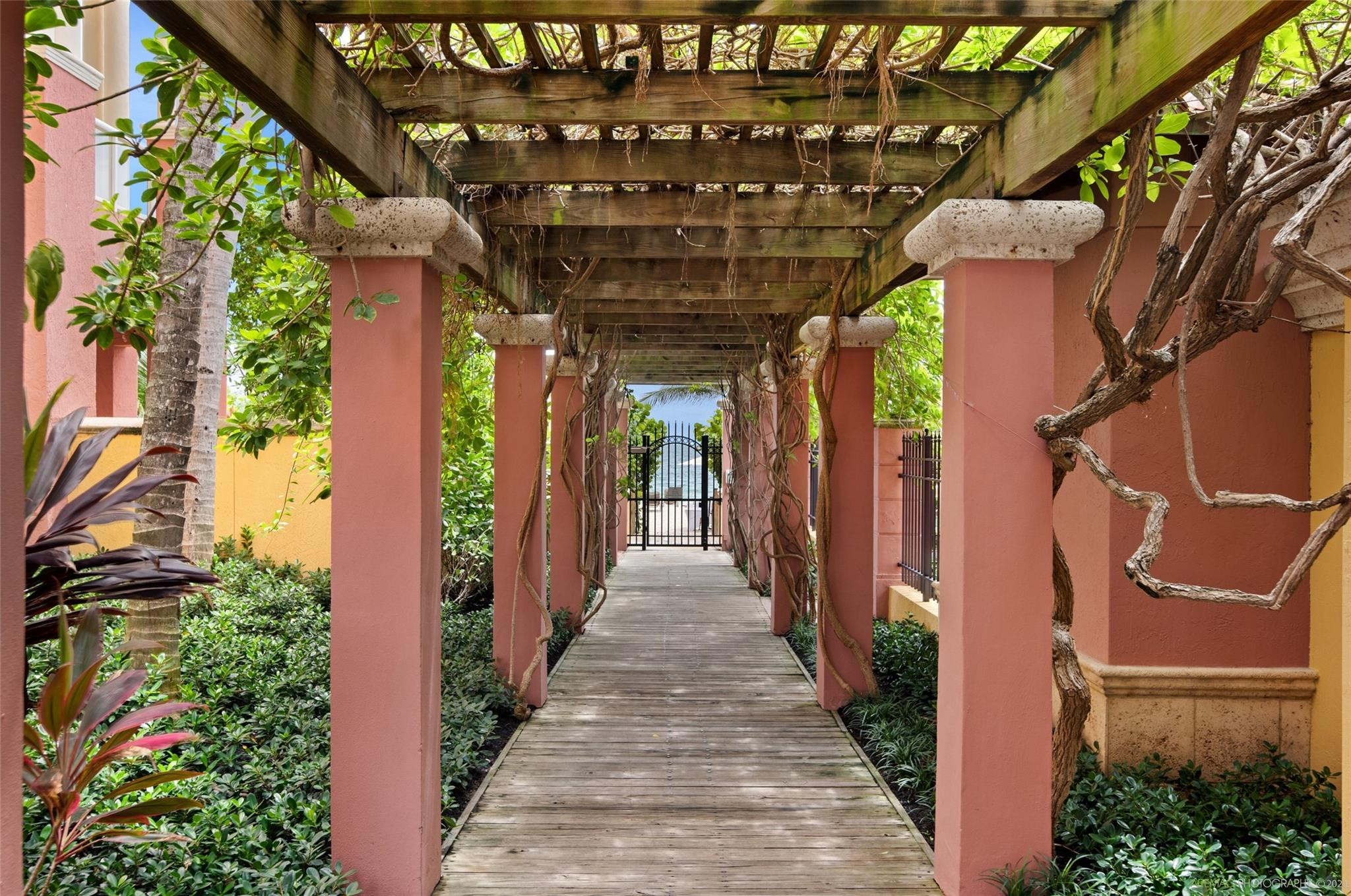 2110 N Ocean #9D Fort Lauderdale, FL 33305