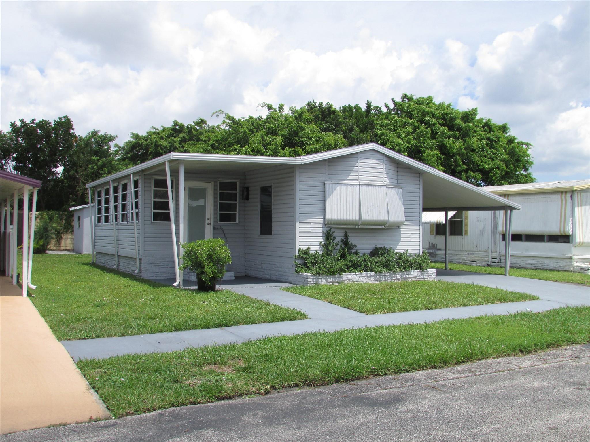 5249 NW 4th Ter