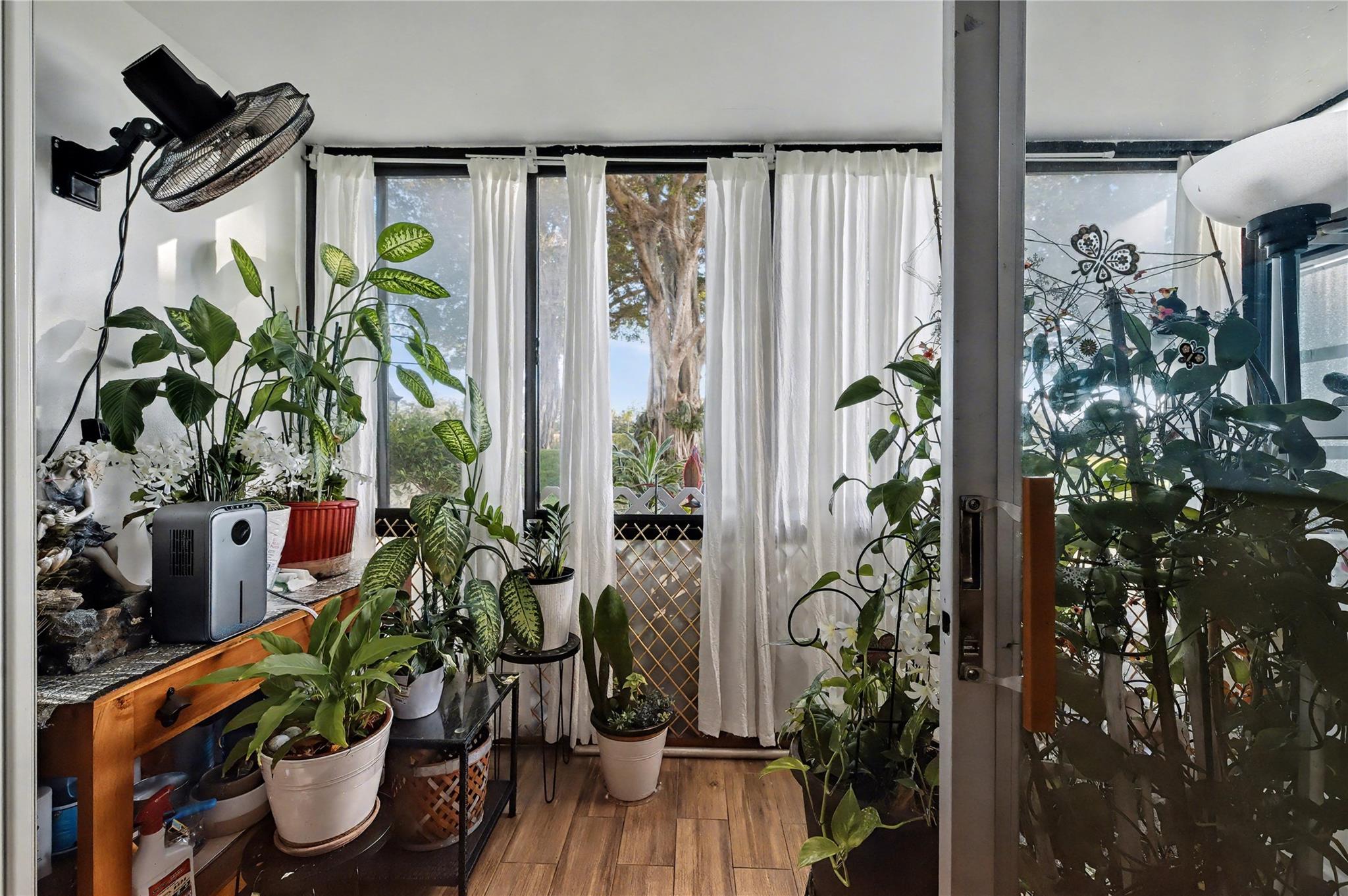 9520 S Hollybrook Lk Dr #103