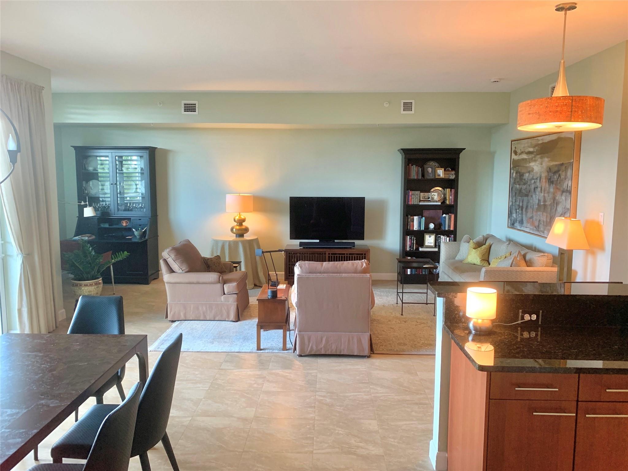 2301 Wilton Dr #R409