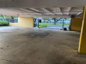 1975 NE 135th St #3R North Miami, FL 33181