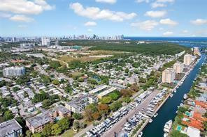 1975 NE 135th St #3R North Miami, FL 33181