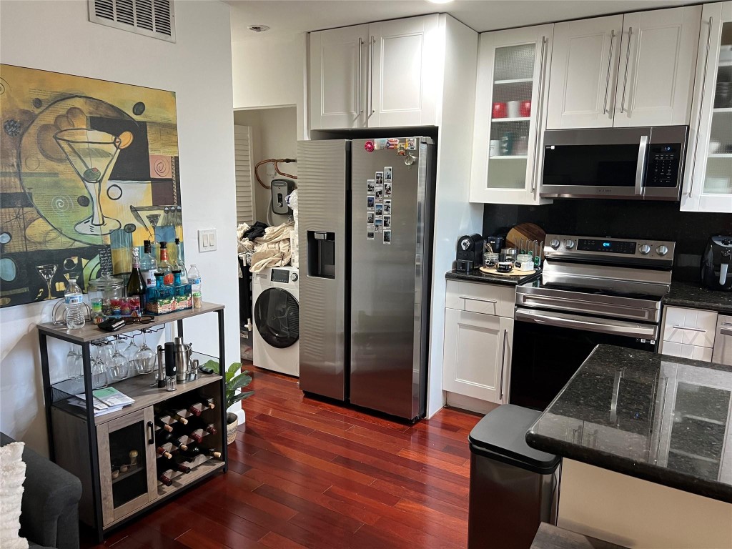 1975 NE 135th St #3R North Miami, FL 33181