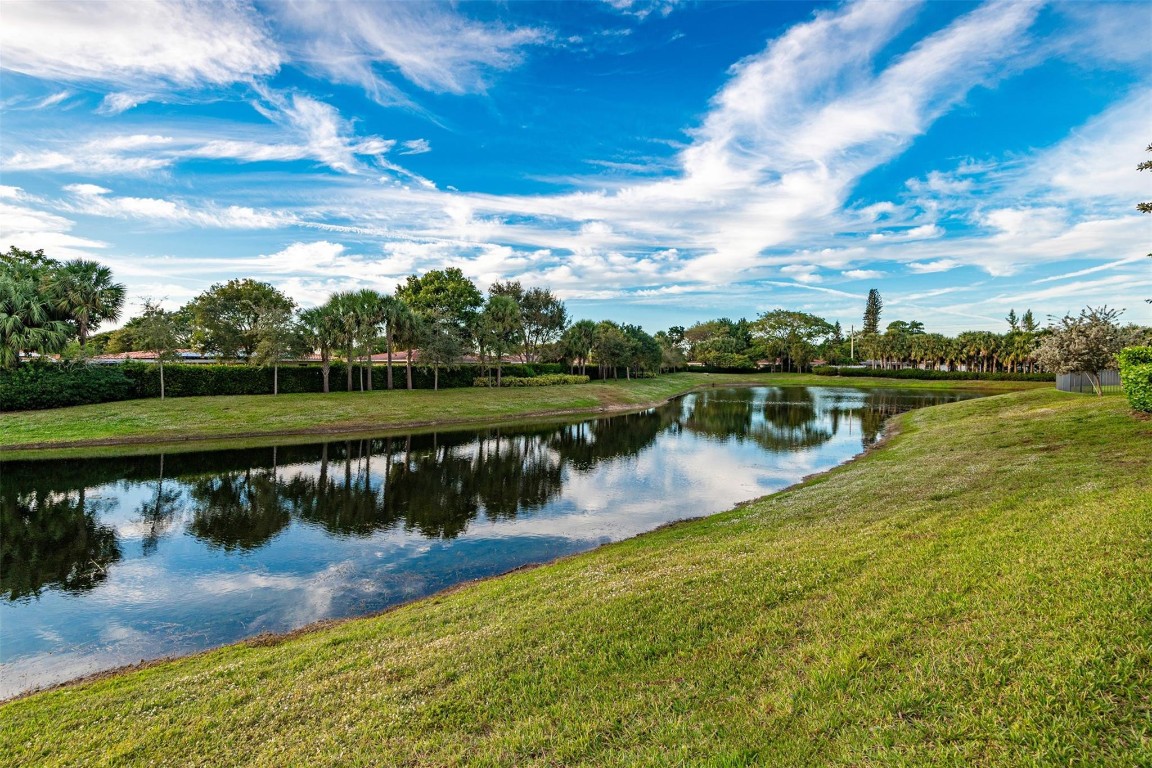 4339 Lago Dr #4339 Pompano Beach, FL 33064