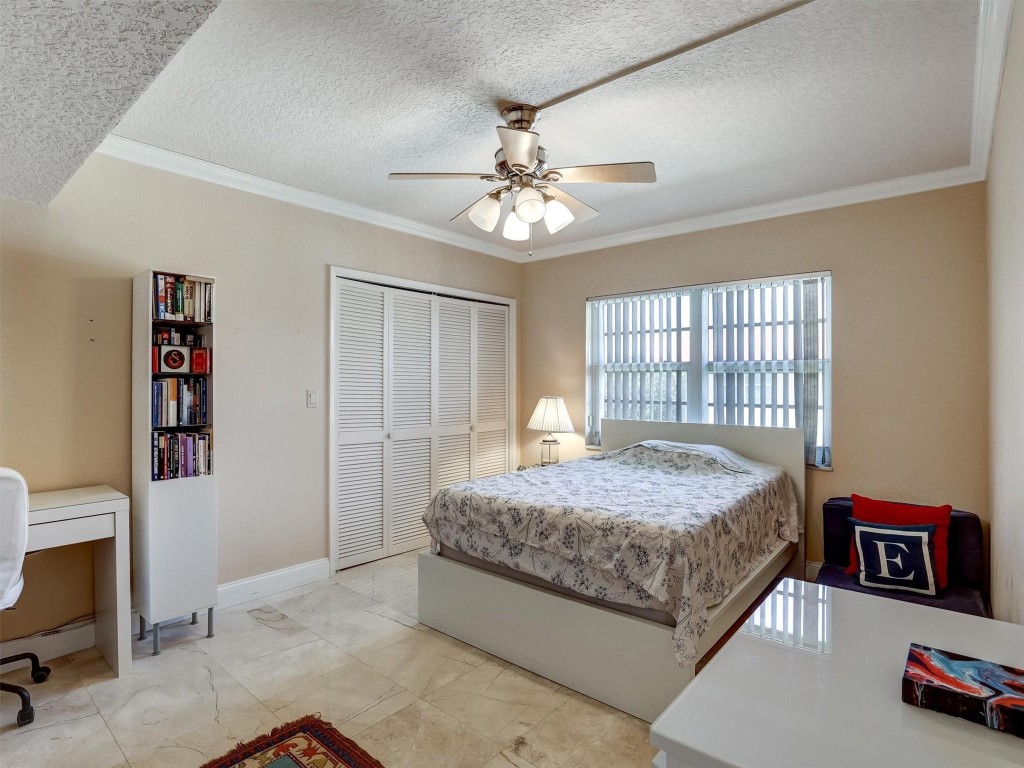 3050 NE 48th Lighthouse Point, FL 33064