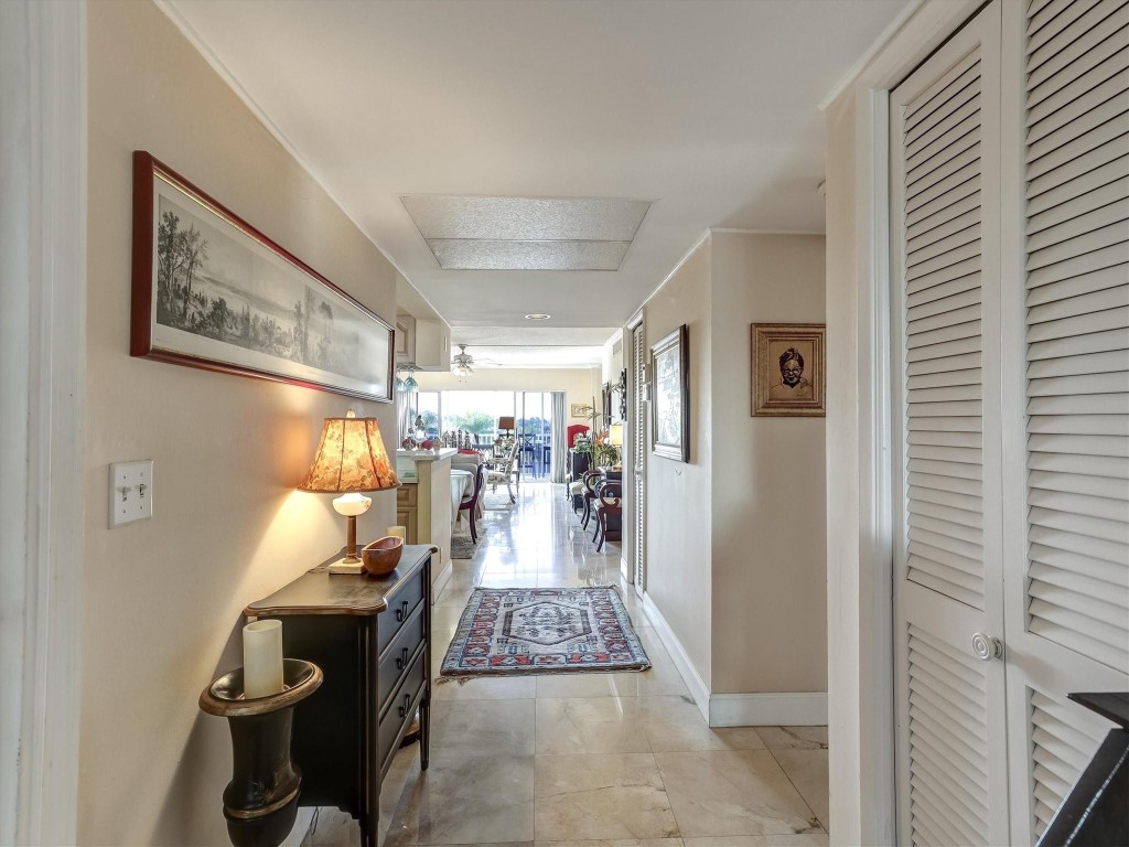 3050 NE 48th Lighthouse Point, FL 33064