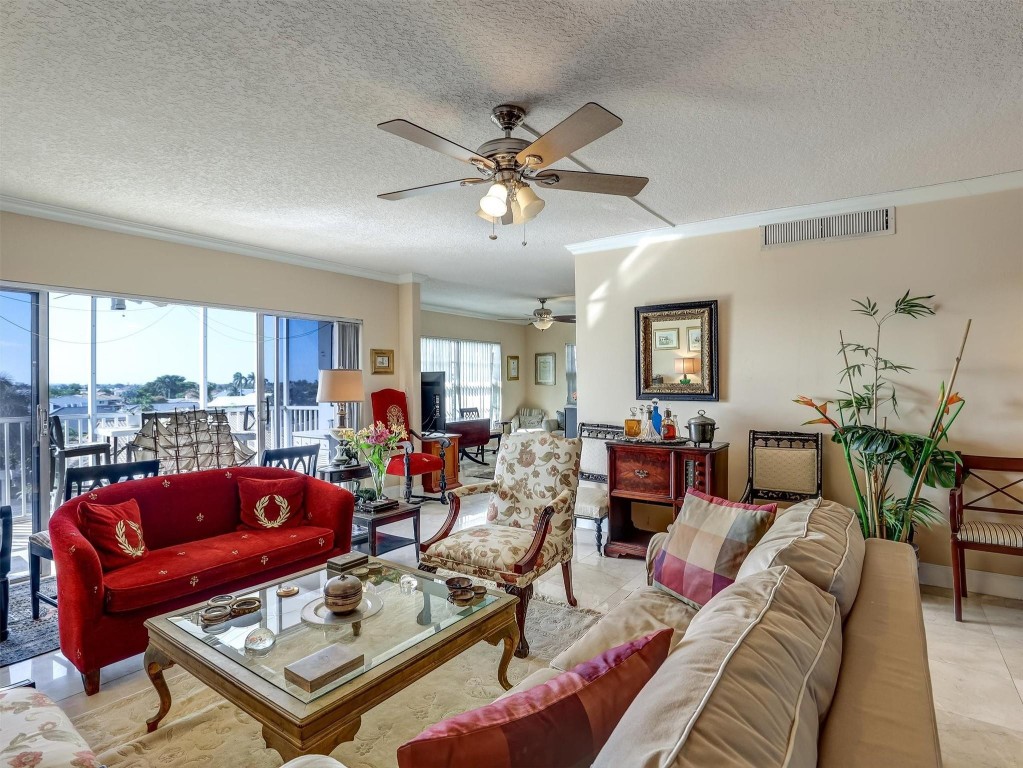 3050 NE 48th Lighthouse Point, FL 33064