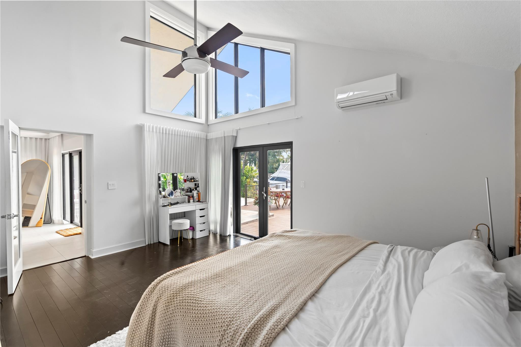 2430 NE 49th Lighthouse Point, FL 33064