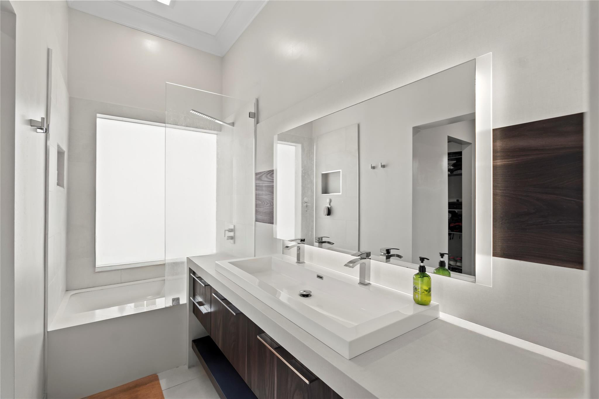 2430 NE 49th Lighthouse Point, FL 33064