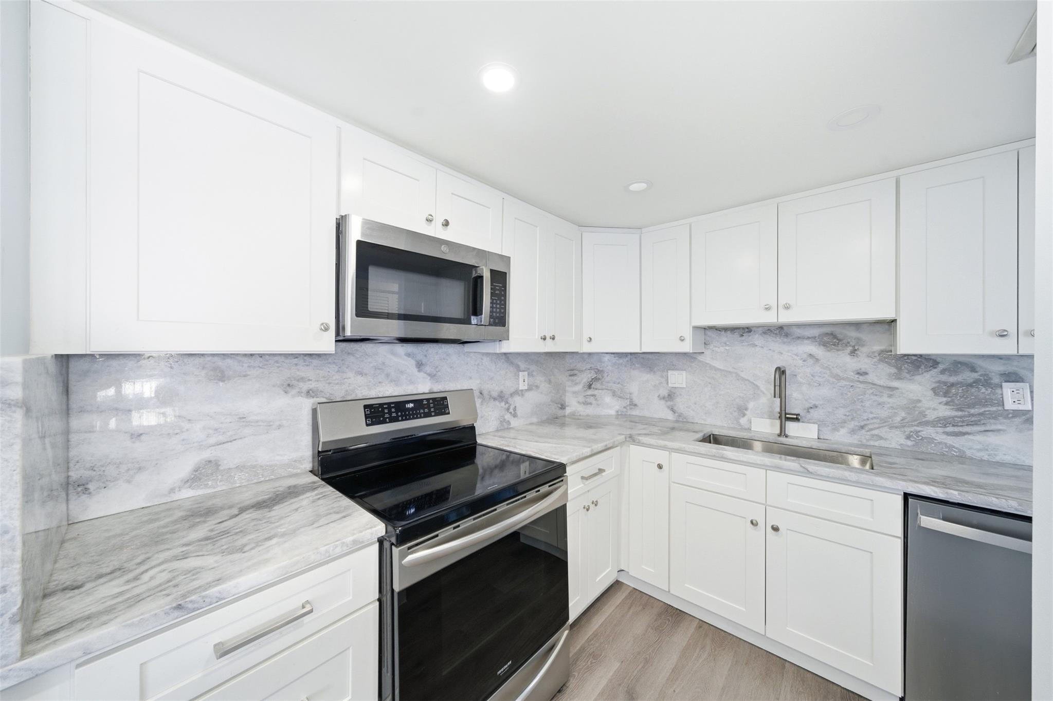 3800 Galt Ocean #PH 14 Fort Lauderdale, FL 33308