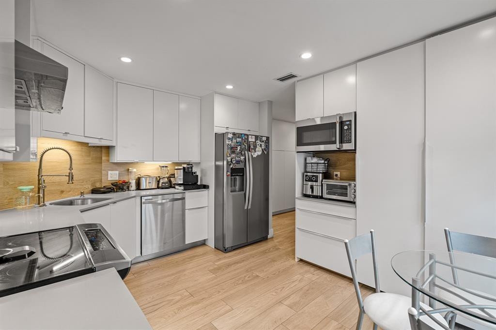 9937 NW 47th Doral, FL 33178