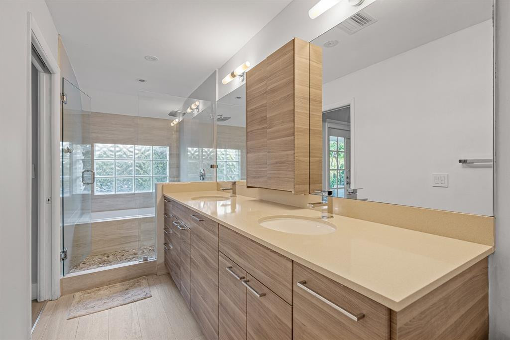 9937 NW 47th Doral, FL 33178