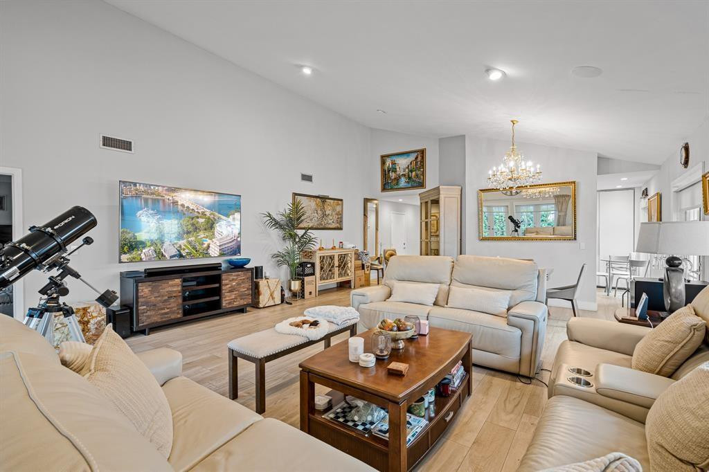 9937 NW 47th Doral, FL 33178