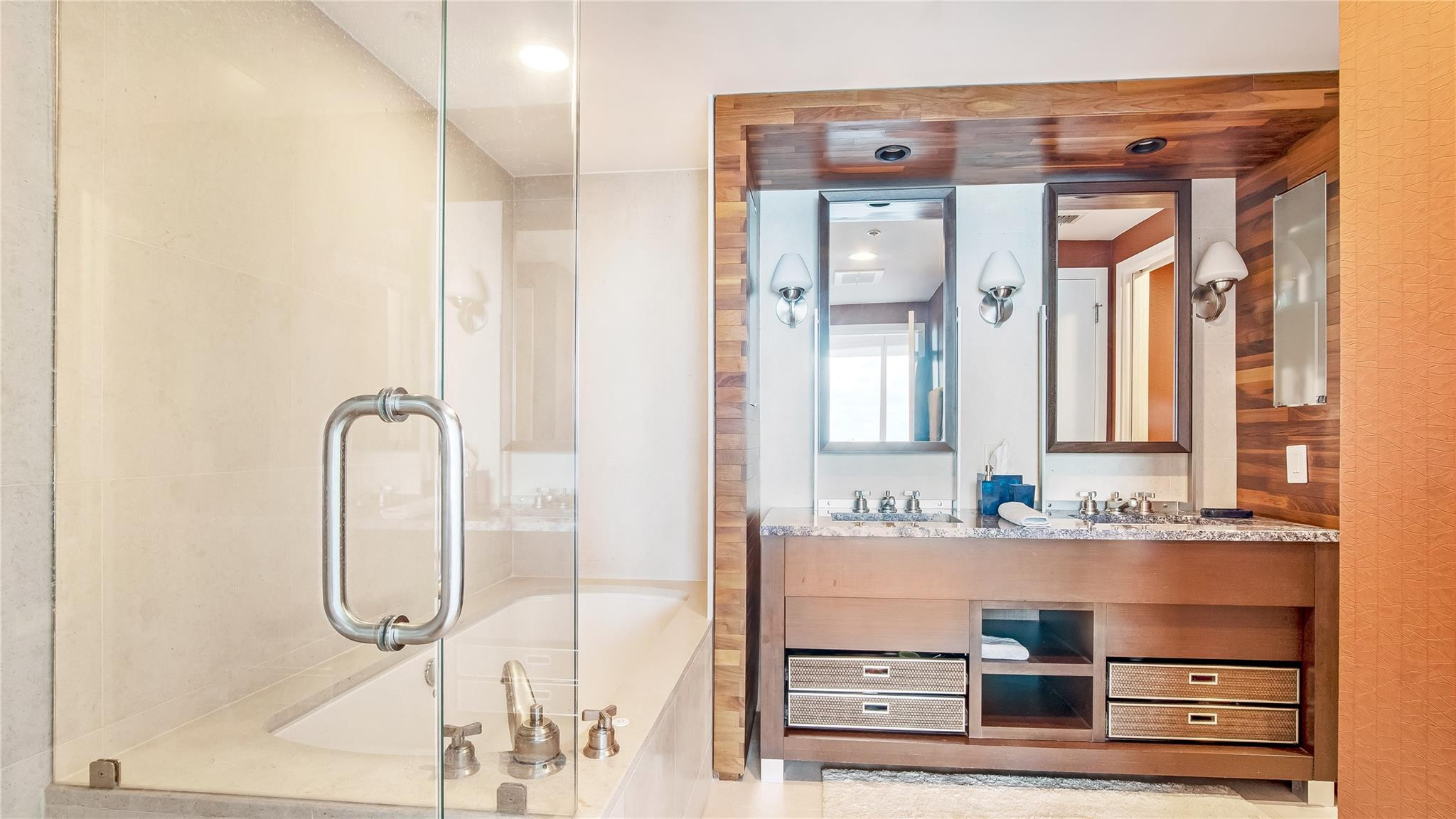 image The Carillon North Tower6