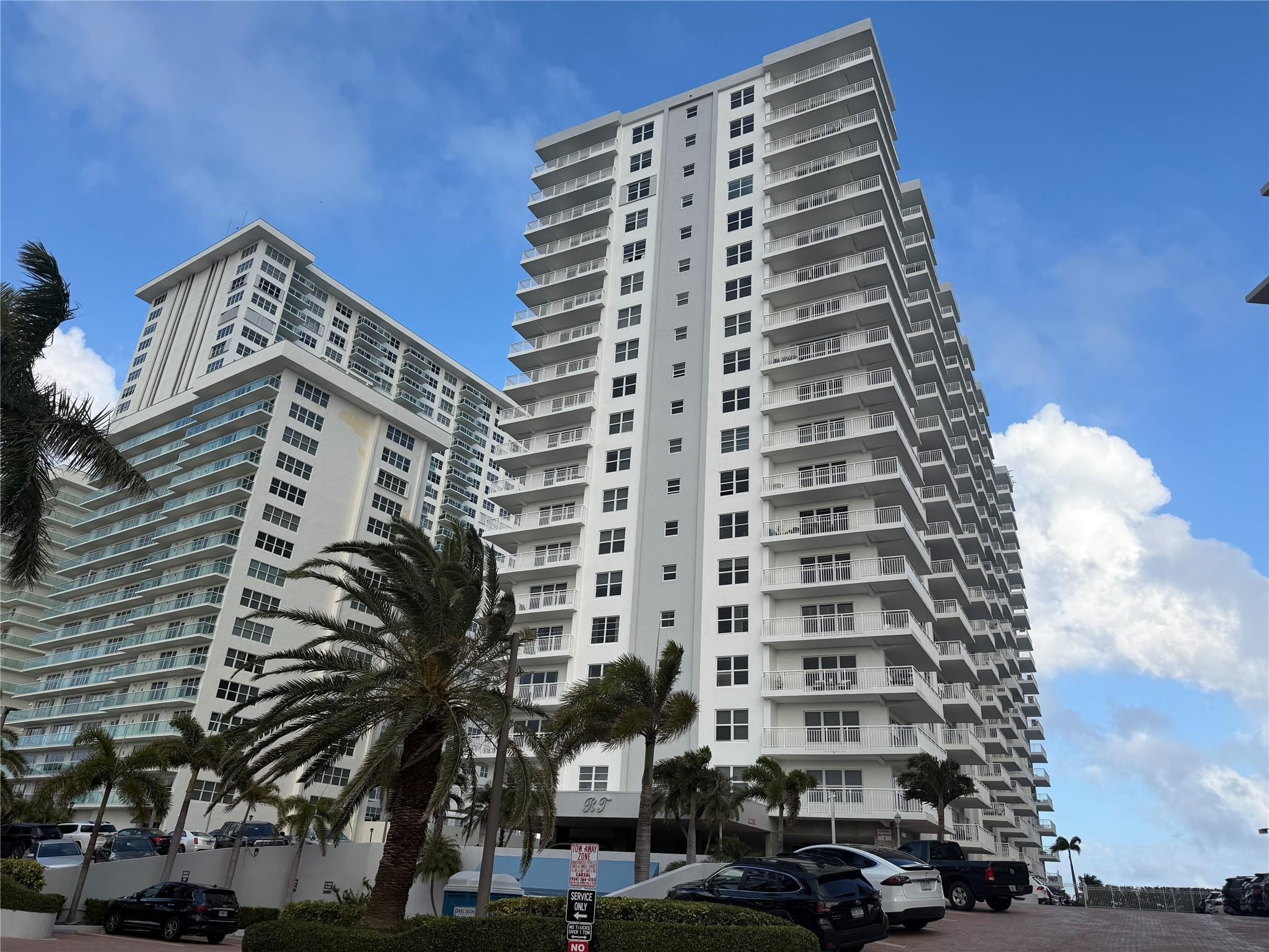 3850 Galt Ocean #210