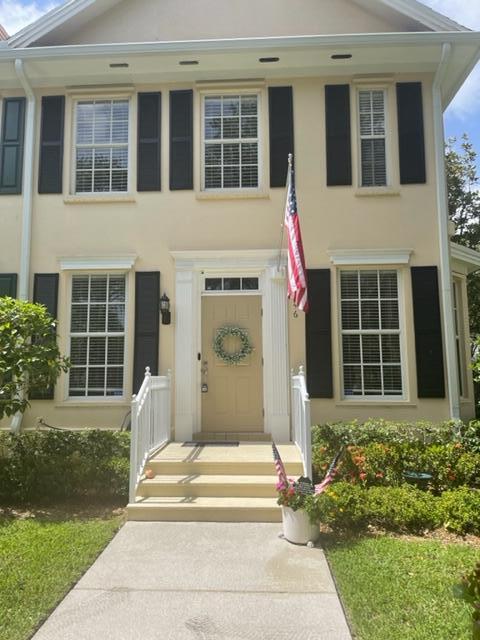 246 Iris Dr