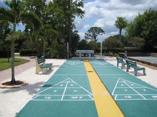 18081 SE Country Clb Dr #Bldg 18 Unit 176 Jupiter, FL 33469