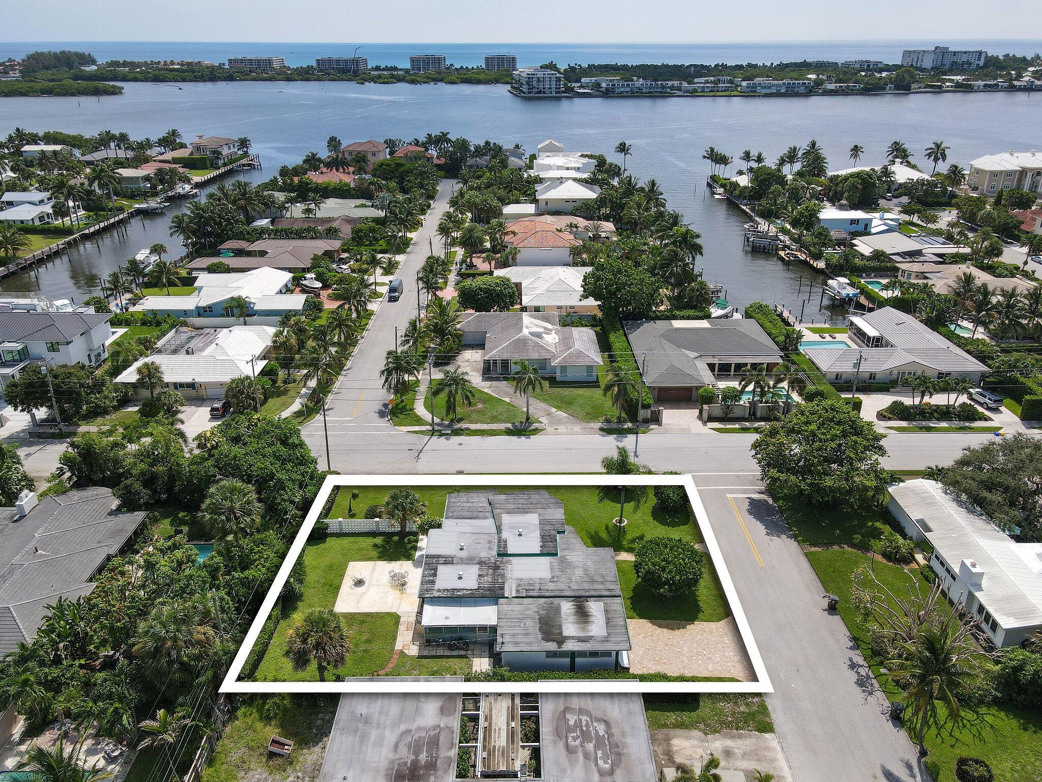2301 N Lakeside Dr