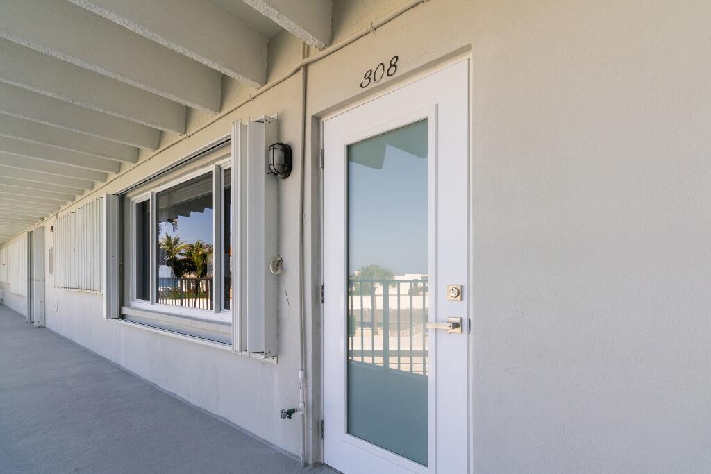 3500 S Ocean Blvd #308,South Palm Beach, FL 33480
